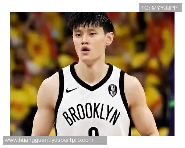 曾凡博NBA中国赛表现平平首战无出手次战坐冷板凳引关注 曾凡博NBA中国赛表现平平首战无出手次战坐冷板凳引关注